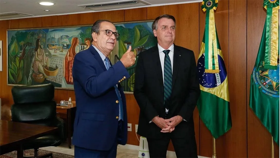 Ex-presidente Jair Bolsonaro e pastor Silas Malafaia