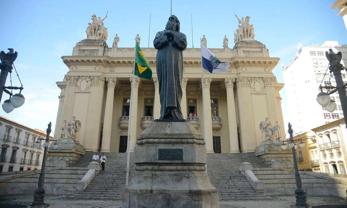 Rio de Janeiro, Alagoas, Goiás, Rondônia e Roraima suspendem as atividades das Assembleias Legislativas de 15 de dezembro a 15 de fevereiro