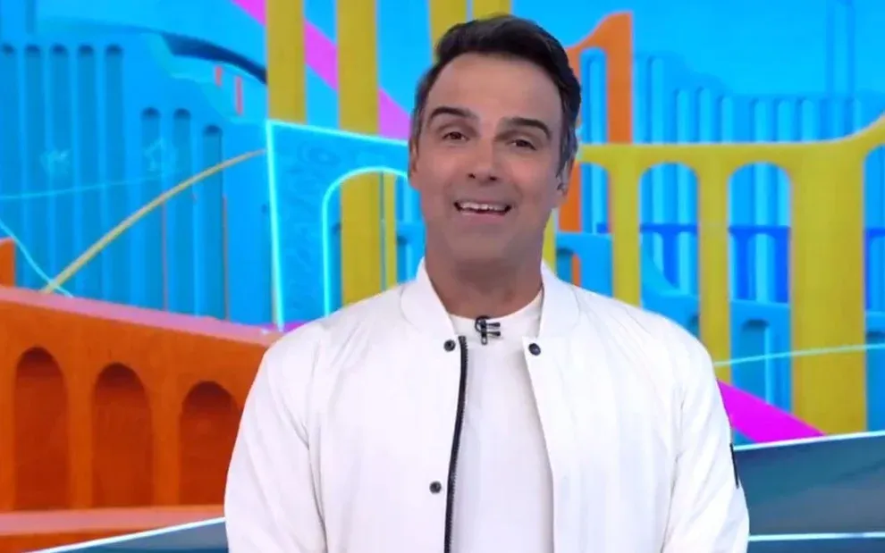 Tadeu Schmidt é o apresentador do Big Brother Brasil, reality show da TV Globo