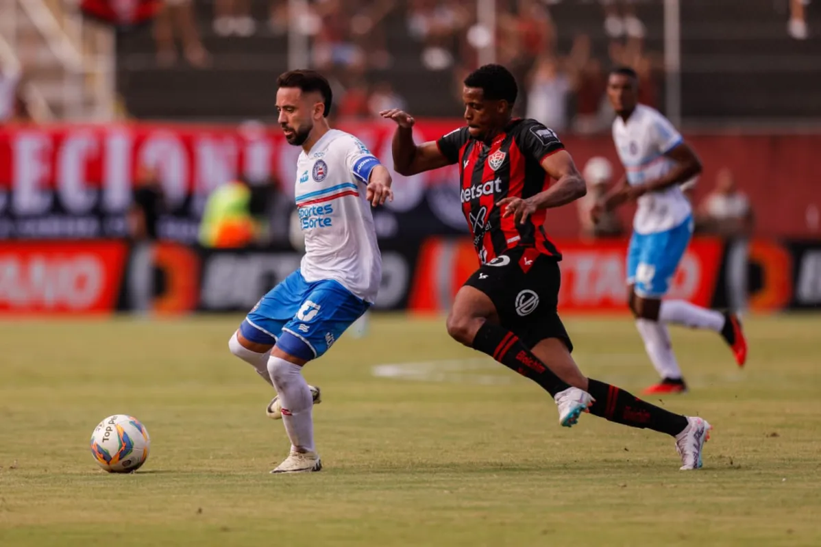 Bahia e Vitória se enfrentaram neste domingo, 18, no Barradão.