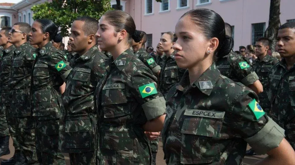 Exército quer barrar presença feminina em funções como Infantaria e Cavalaria