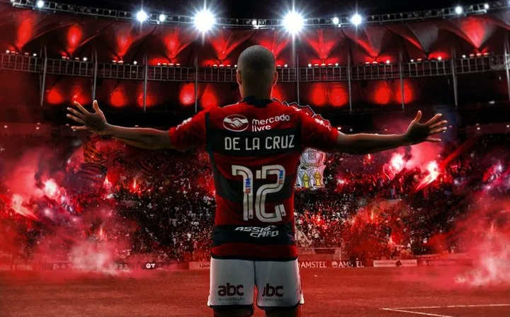 Flamengo anuncia contratação  do meio-campista De La Cruz