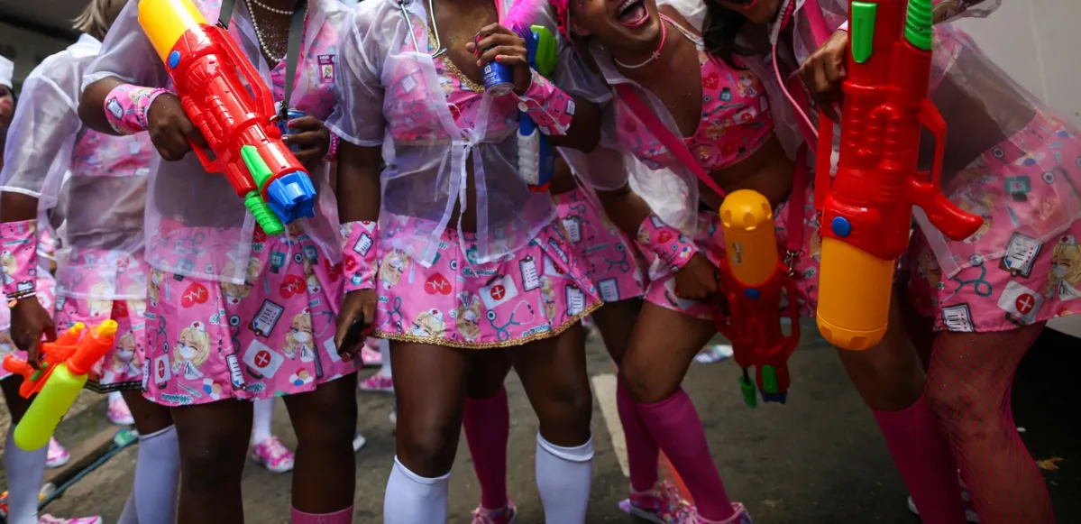 Polícias poderão recolher pistolas de água tanto no Carnaval quanto em outras festas de rua