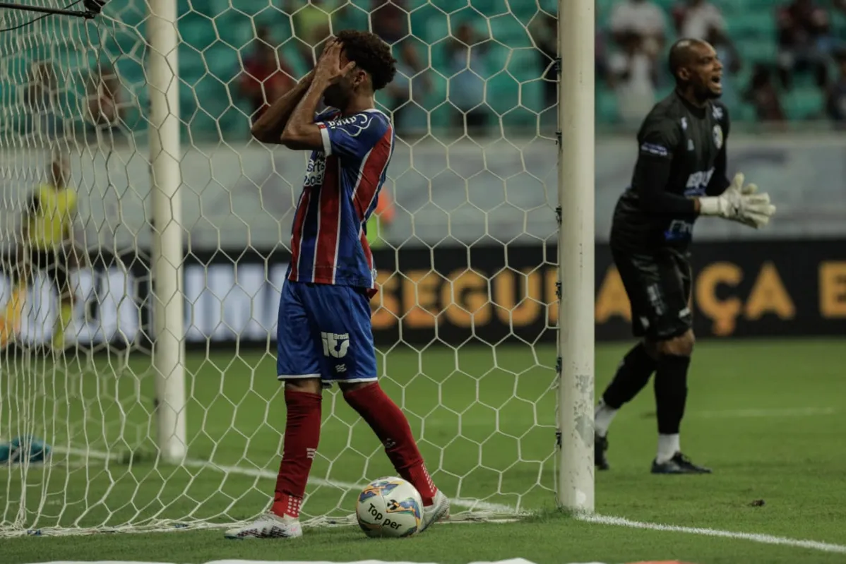 Lucas Aruba lamenta principal chance perdida pelo Bahia