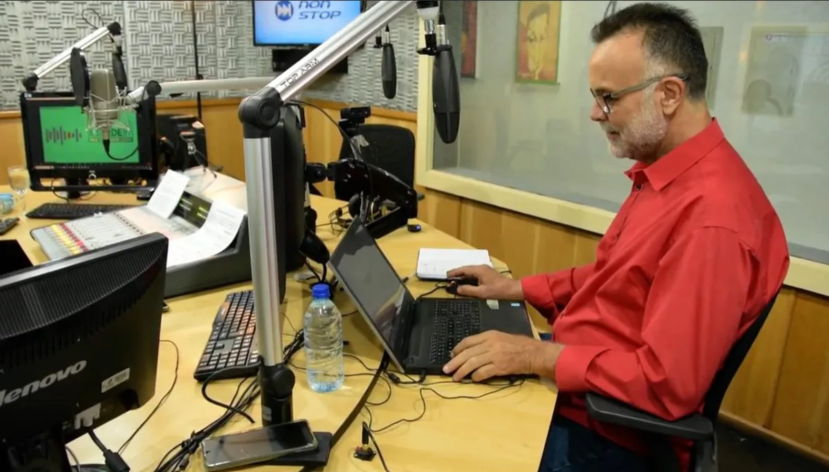 Jefferson Beltrão é o diretor de A TARDE FM