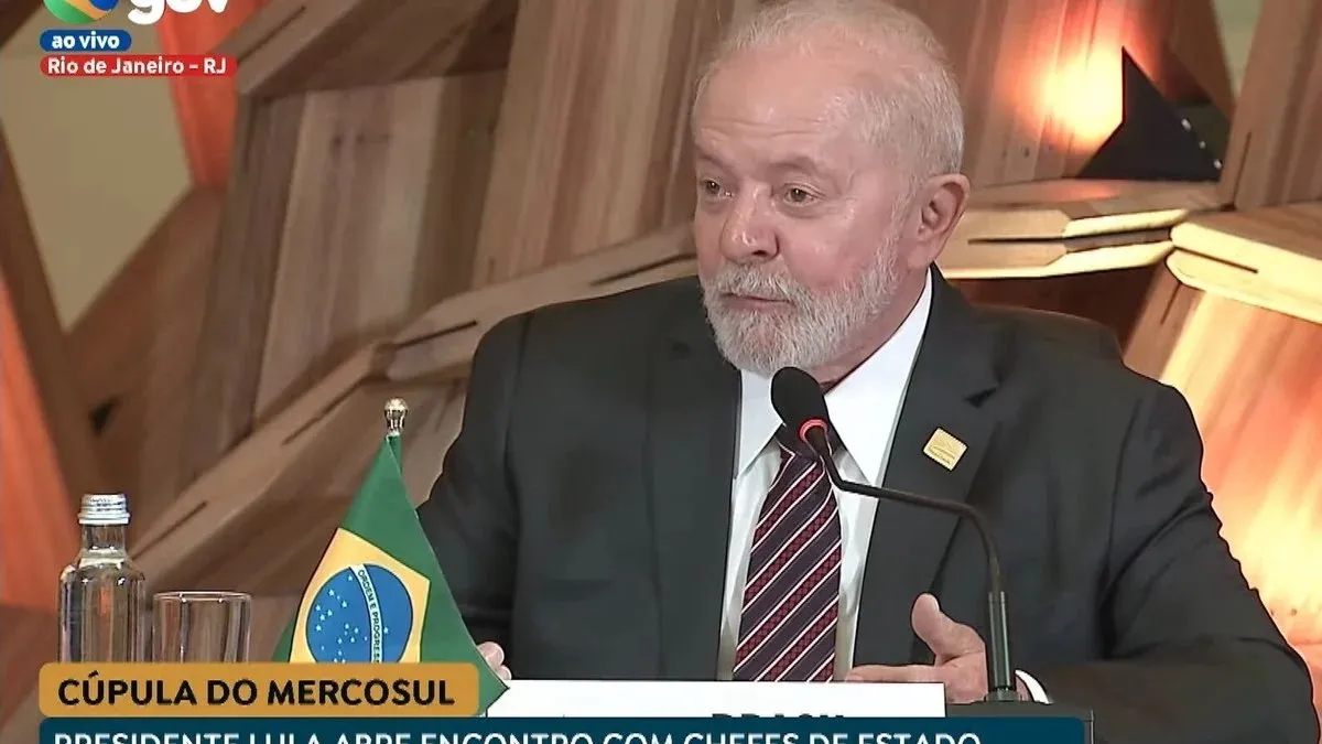 Como culpados, Lula citou o "protecionismo" do presidente francês Emmanuel Macron