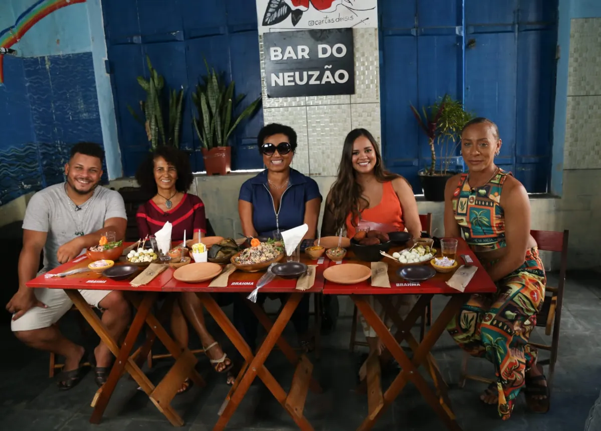 Bate-papo reuniu os atores Vinícius Nascimento (Tôko), Luciana Souza (Dona Joana), Tânia Toko (Neuzão) e Lyu Arisson (Yolanda)