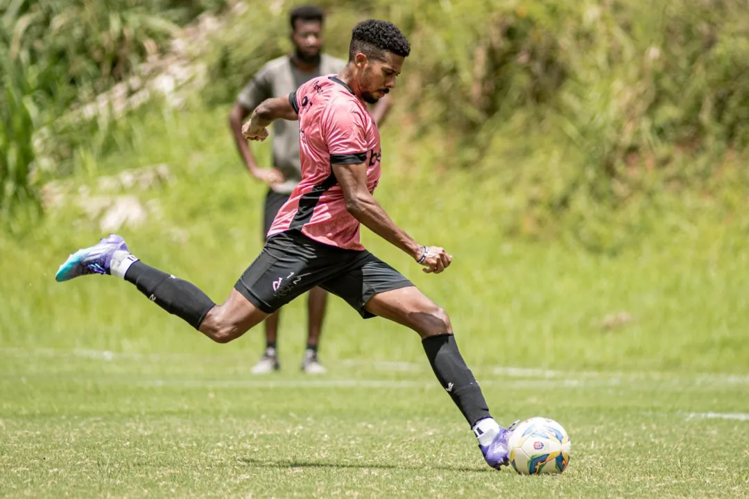 Vitória realiza último treino antes do Ba-Vi