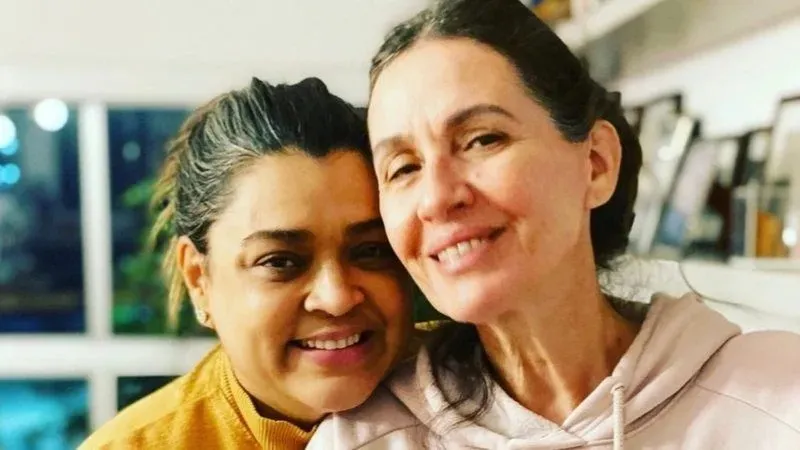 Preta e Flora Gil