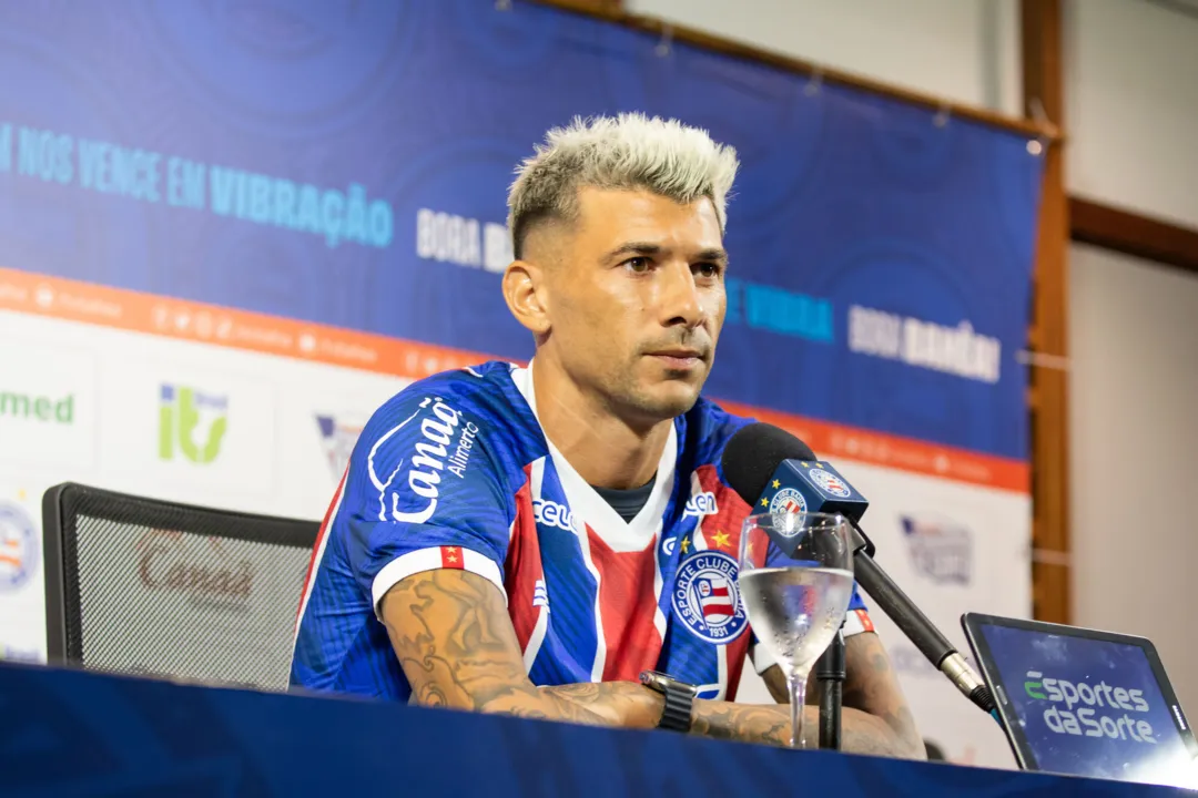 Após ser anunciado pelo gerente de futebol Carlos Santoro, Cuesta concedeu entrevista coletiva