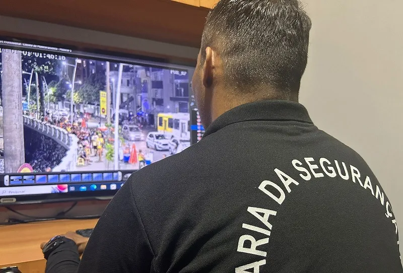 Criminoso foi flagrado pelas câmeras inteligentes no Circuito Dodô