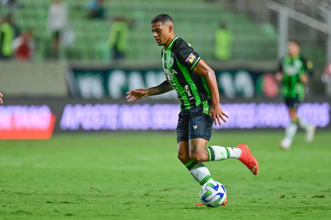 Formado na base do América-MG, Renato Marques fez dois na vitória do Coelho sobre o Bahia