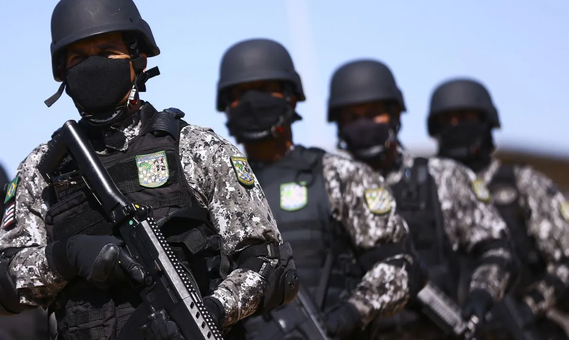 Agentes colaboram para a segurança do Rio de Janeiro