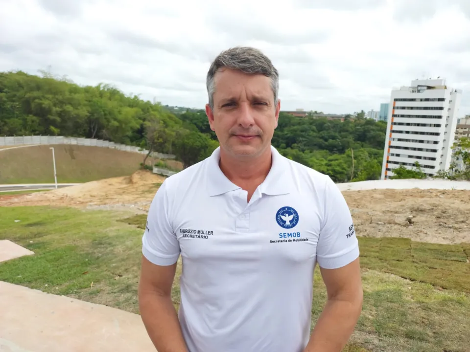 O líder da pasta adiantou que os ônibus já foram encomendados