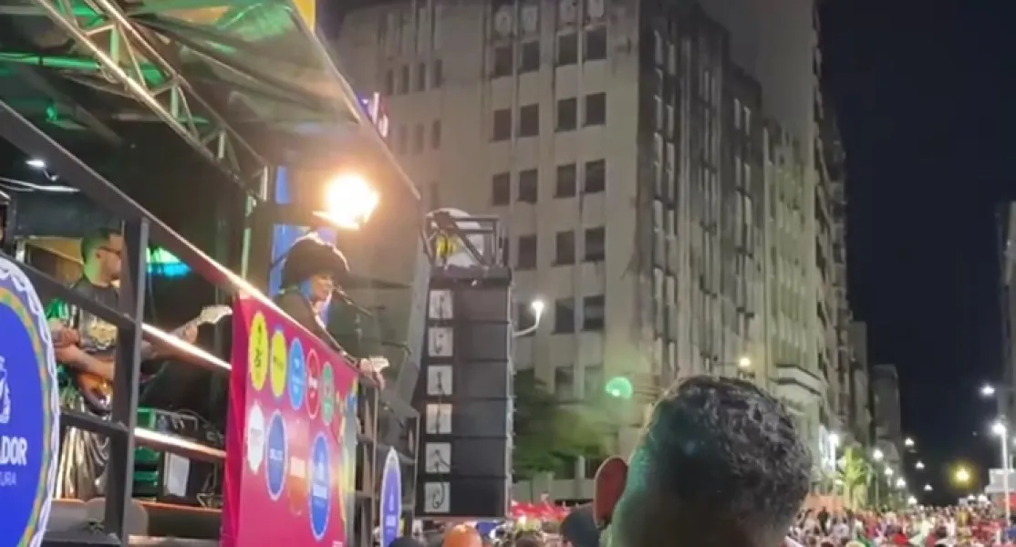 Baby causou polêmica com declarações religiosas na folia de momo