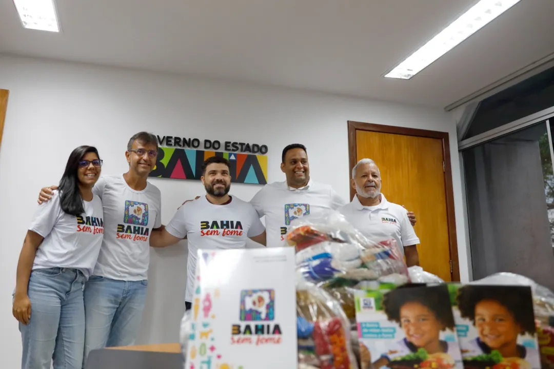 As cestas doadas nesta quarta-feira já serão destinadas a municípios baianos que se encontram em situação de emergência