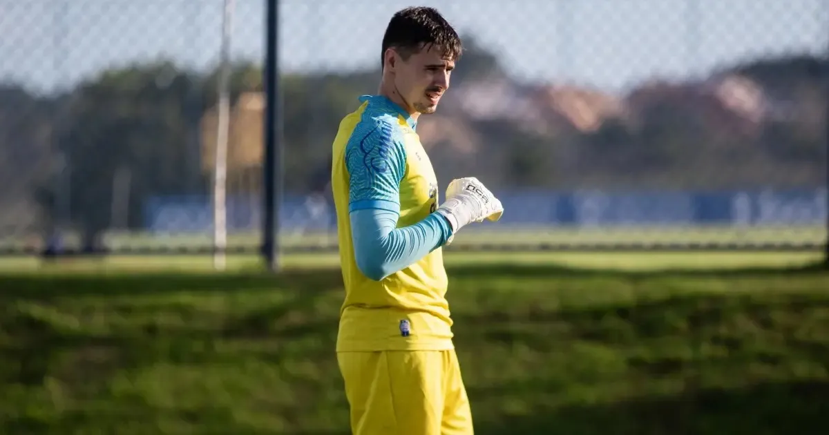 Matheus Teixeira durante treino com o Bahia