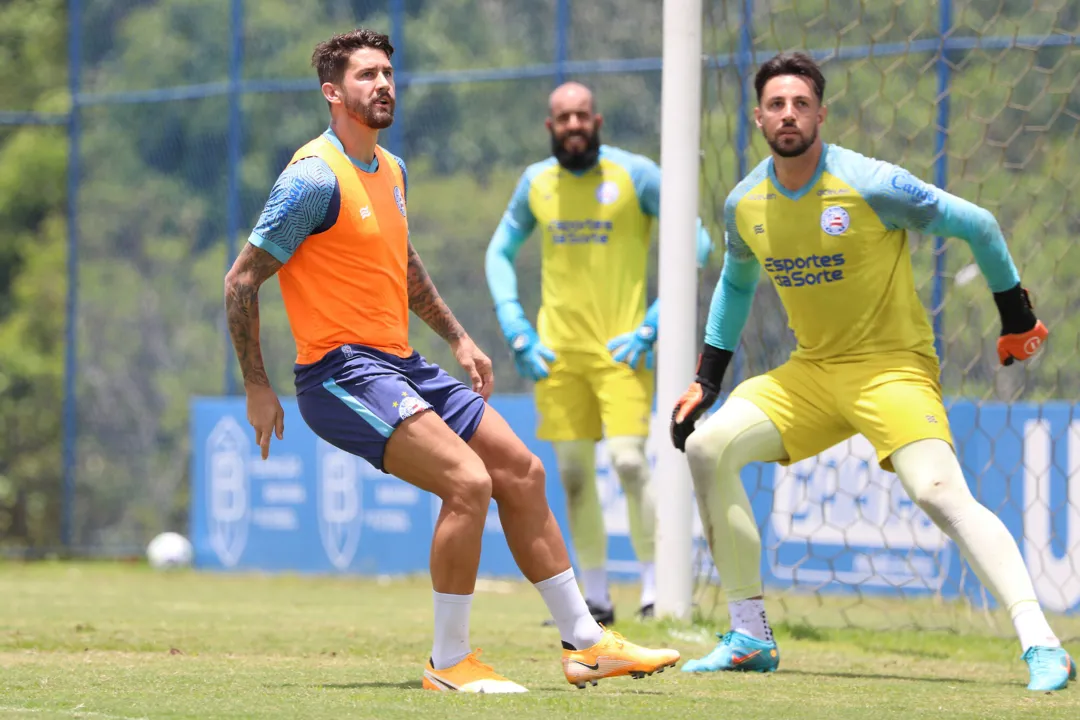 Após cumprir suspensão, o atacante Everaldo (foto) e o zagueiro David Duarte são opção para o jogo contra o São Paulo