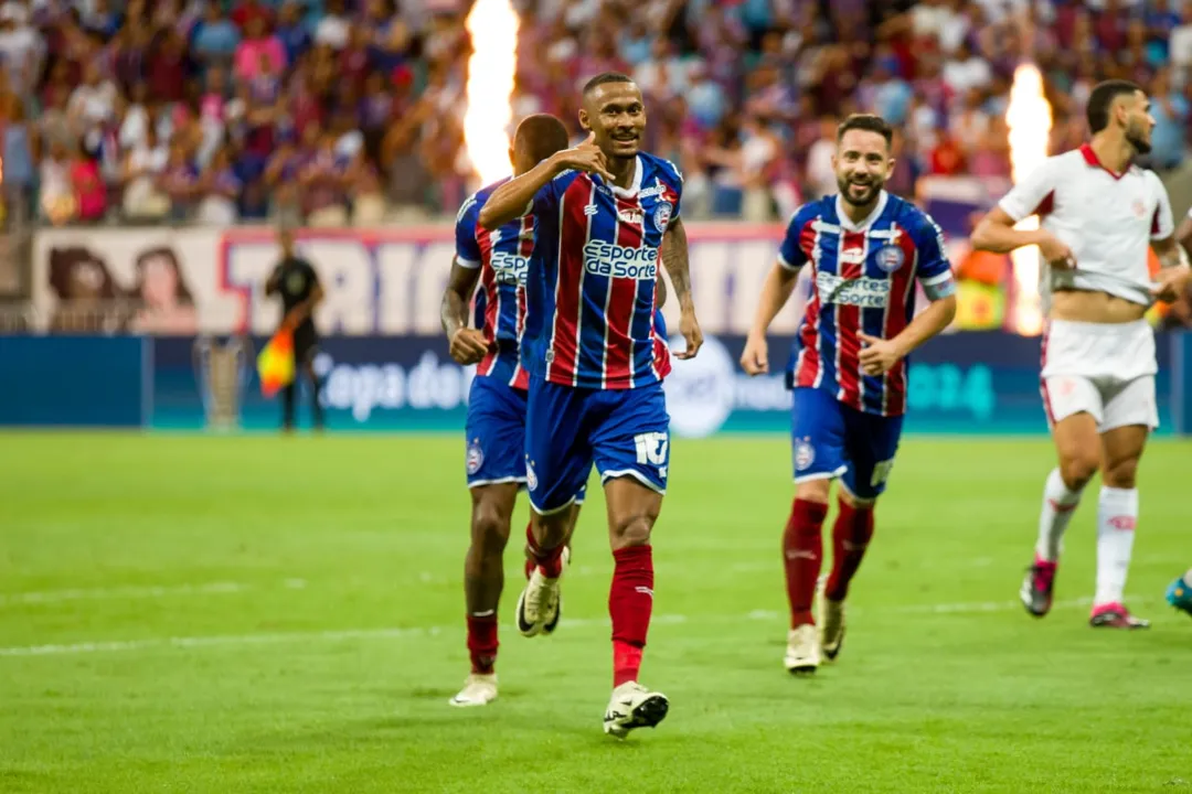 Ademir, autor do terceiro gol do Bahia na partida.