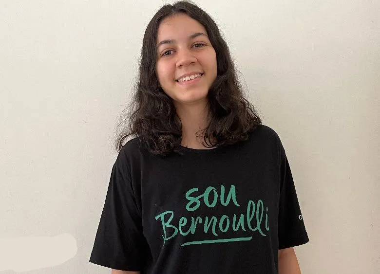 Beatriz Medeiros dos Santos Tudella, 20, está entre os quatro baianos nota mil na redação