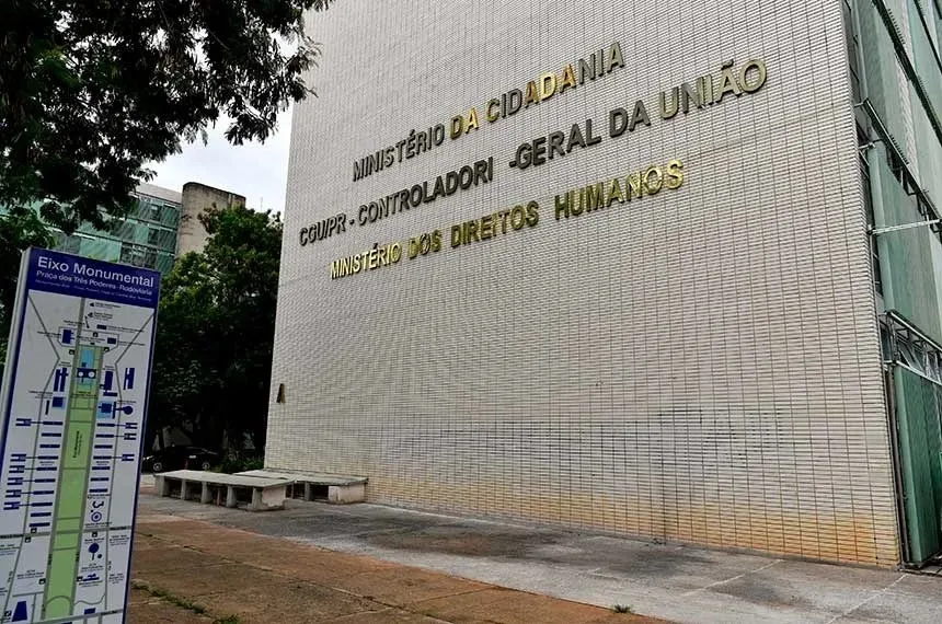 A ouvidoria do Ministério dos Direitos Humanos e da Cidadania possui diversos canais para denunciar ataques