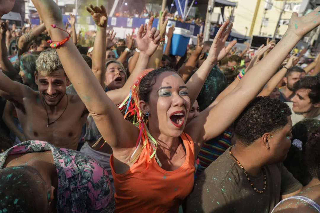 Carnaval gera dúvida sobre quem deve trabalhar ou não no período