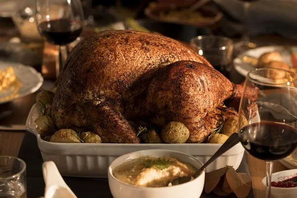 Imagem ilustrativa da imagem Ceia de Natal tem perua (e não peru); entenda