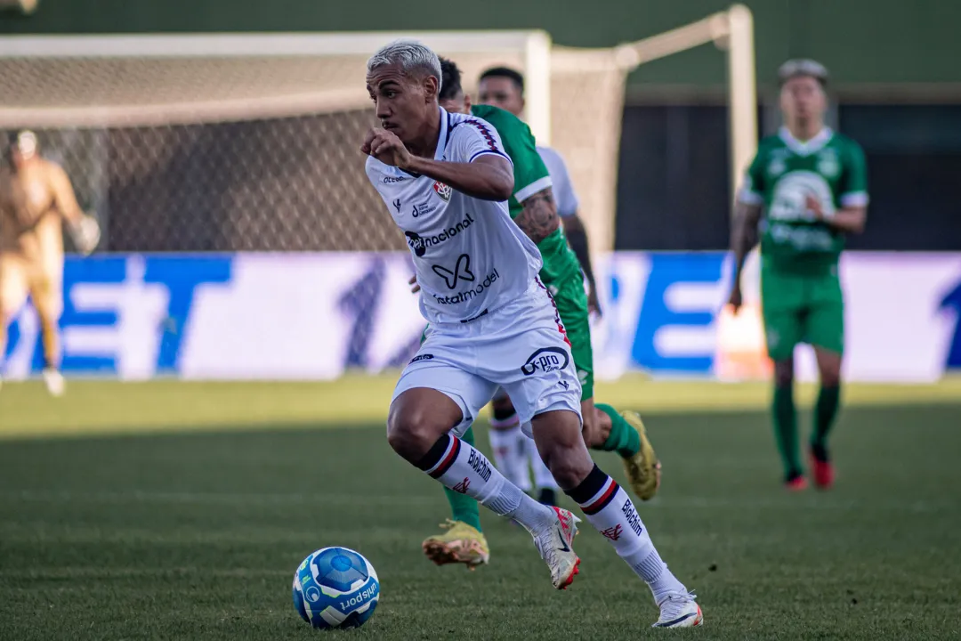 Imagem ilustrativa da imagem Chapecoense se posiciona após acusação de racismo pela torcida; veja