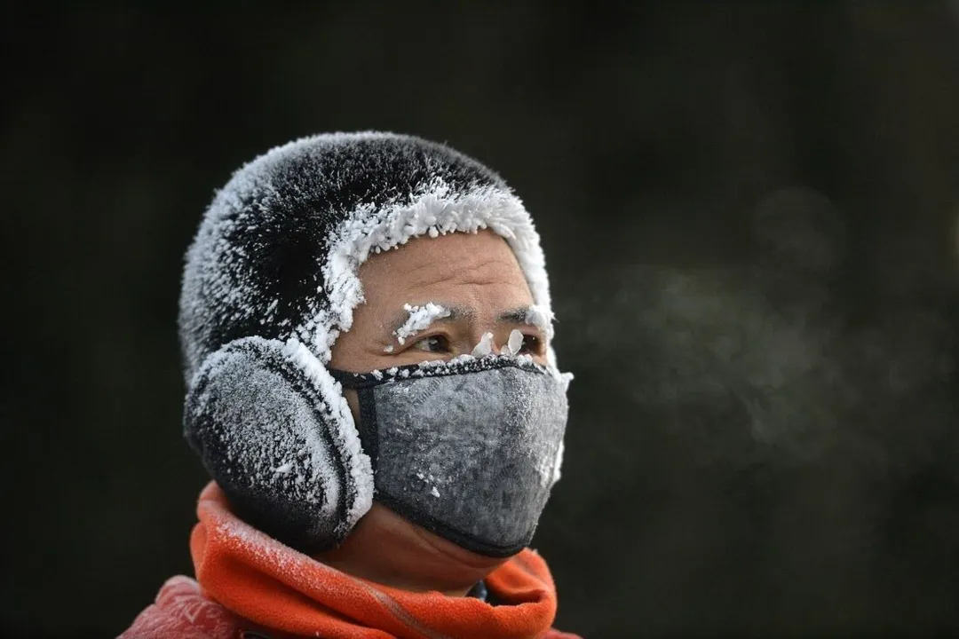 Frio brutal acontece após verão de calor recorde e de inundações devastadoras