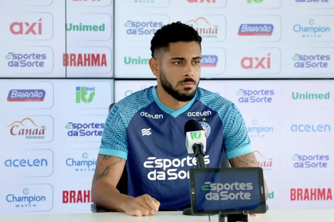 Matheus Bahia durante entrevista coletiva na Cidade Tricolor