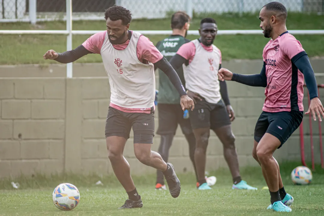 Vitória trabalha na Toca do Leão com foco no Jequié