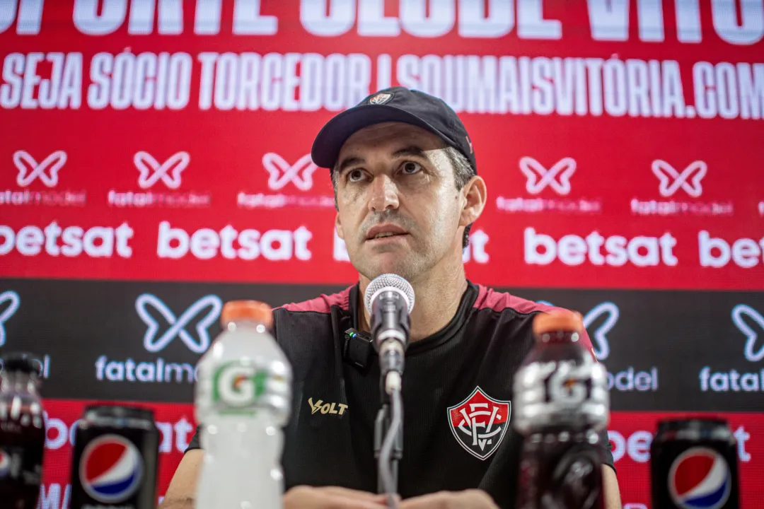 Léo Condé, técnico do Vitória