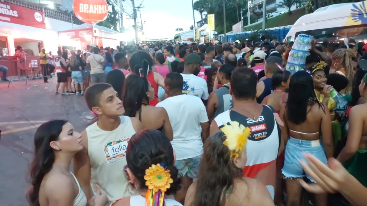 Fila no Morro do Gato