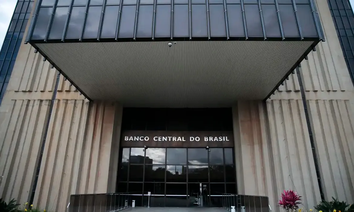 Em nota, o Copom informou que pretende continuar a reduzir a Selic em 0,5 ponto percentual