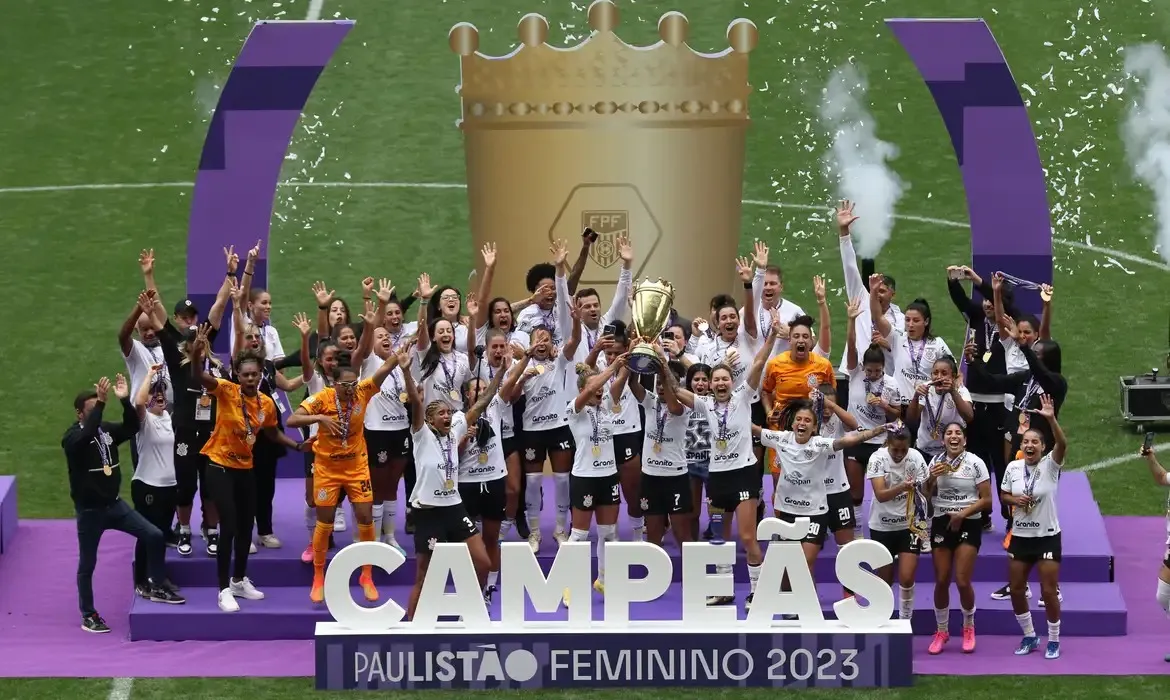 Equipe feminina do Corinthians é campeã do Paulistão