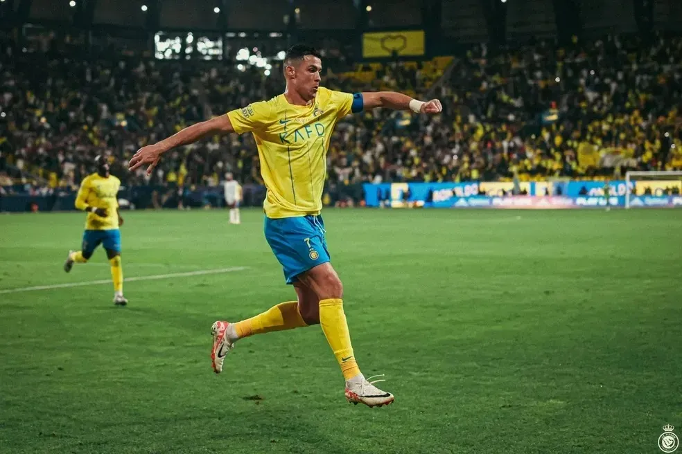 Cristiano Ronaldo comemorando gol pelo Al-Nassr