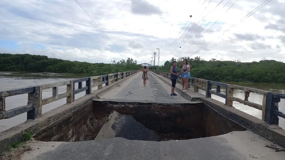 Deputado relembra momento em que parte da ponte desabou em 2021