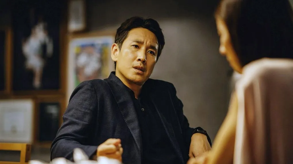 Imagem ilustrativa da imagem Esposa de Lee Sun-kyun, de 'Parasita', encontrou carta de despedida