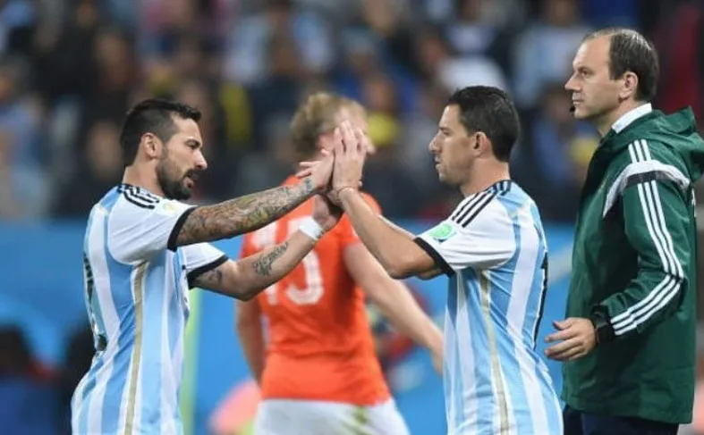 Ezequiel Lavezzi enquanto jogava pela Argentina