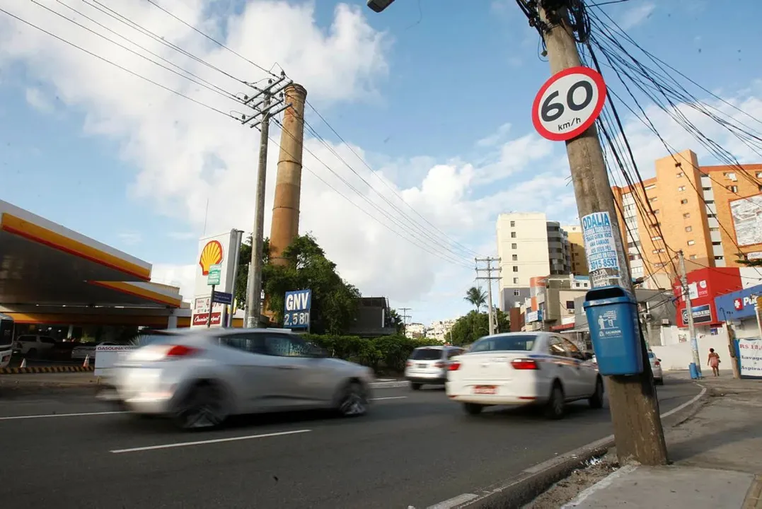 Aumento da velocidade média tem sido associado não apenas à probabilidade, mas também à gravidade dos acidentes