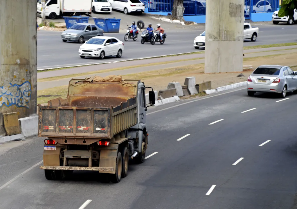 Lei corrige distorção tributária sobre produtos transportados entre empresas de mesma titularidade