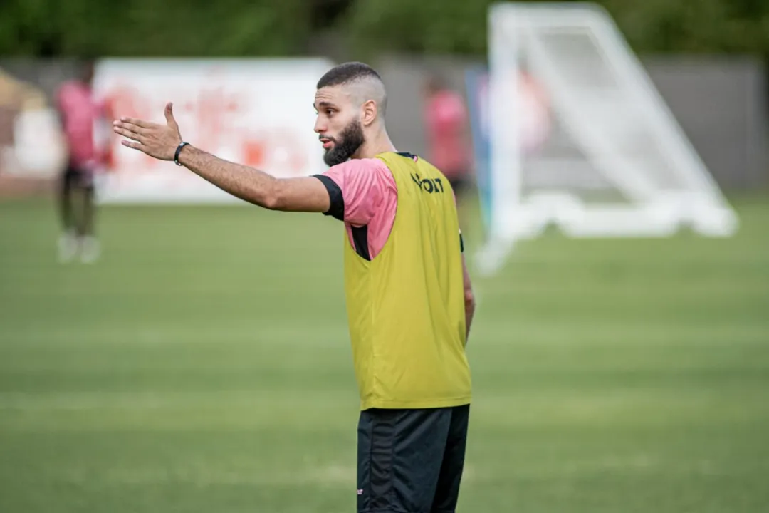 Wagner Leonardo durante treino