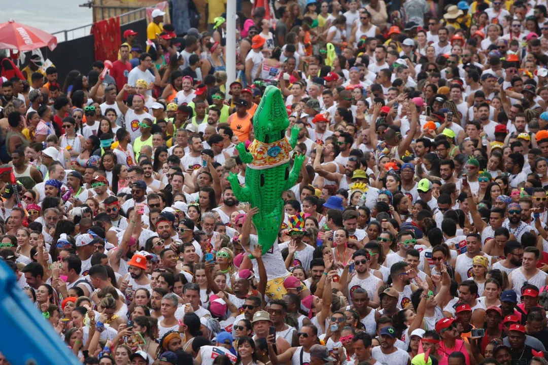 Imagem ilustrativa da imagem Fotos: confira as imagens do domingo de carnaval em Salvador