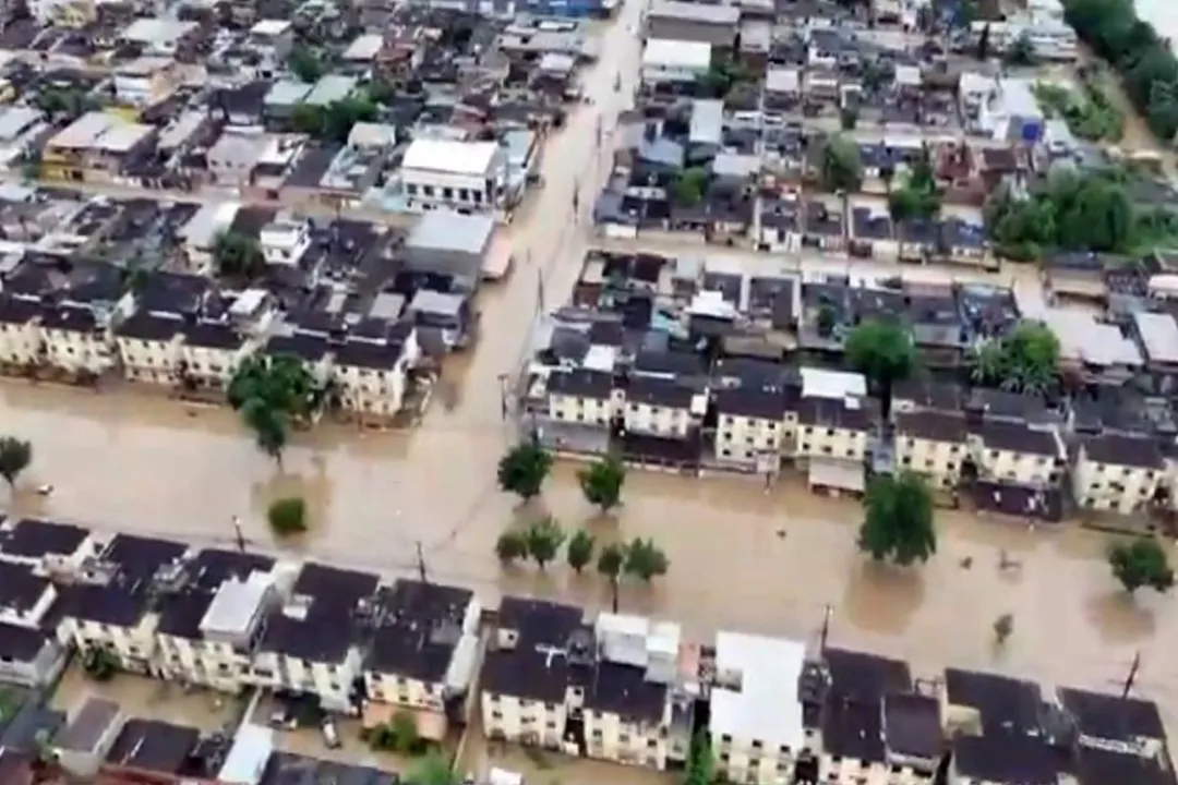 Chuva provocou mortes, desaparecimento e prejuízos materiais para moradores