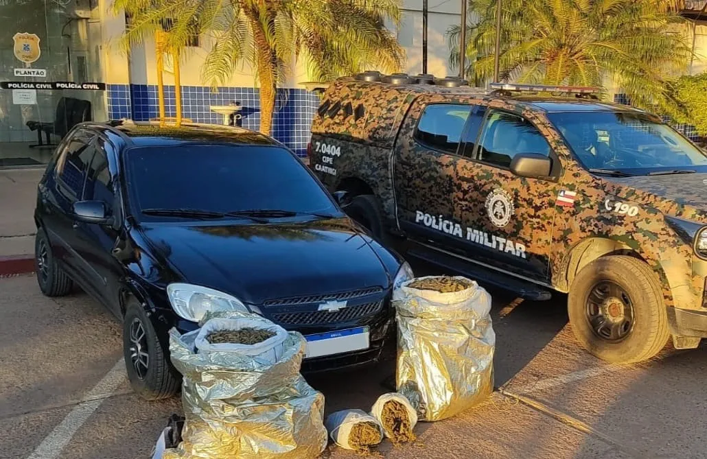 Quatro sacos de maconha foram apreendidos pela Cipe Caatinga na altura de Uauá