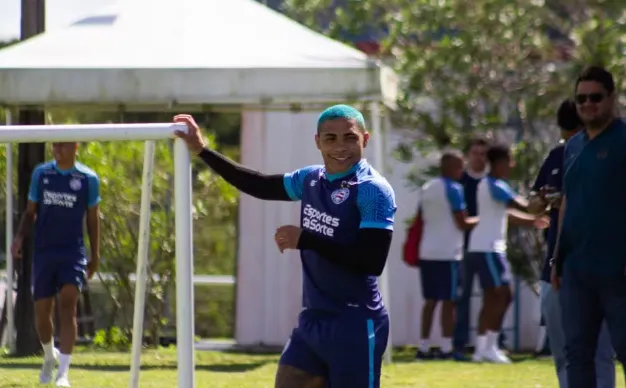 Vitor Jacaré, atacante do Esporte Clube Bahia.