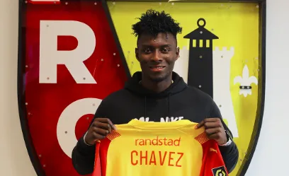 Jhoanner Chávez é anunciado como novo reforço do Lens, da França.