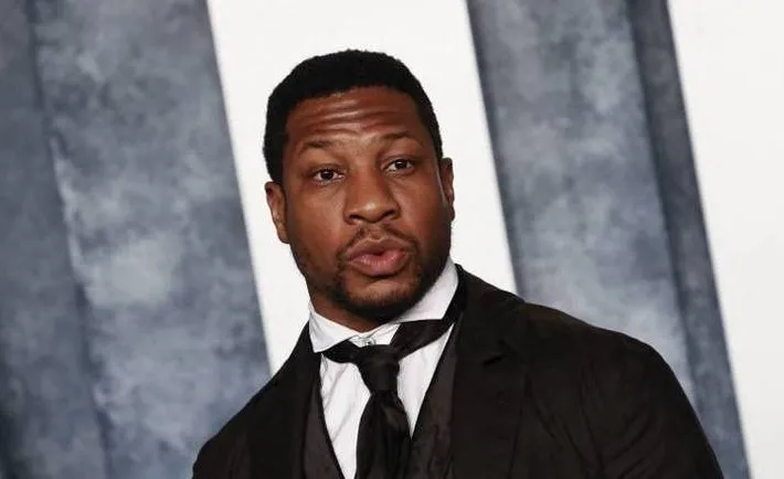 Jonathan Majors interpretou Kang, o Conquistador, em "Homem-Formiga e a Vespa: Quantumania"