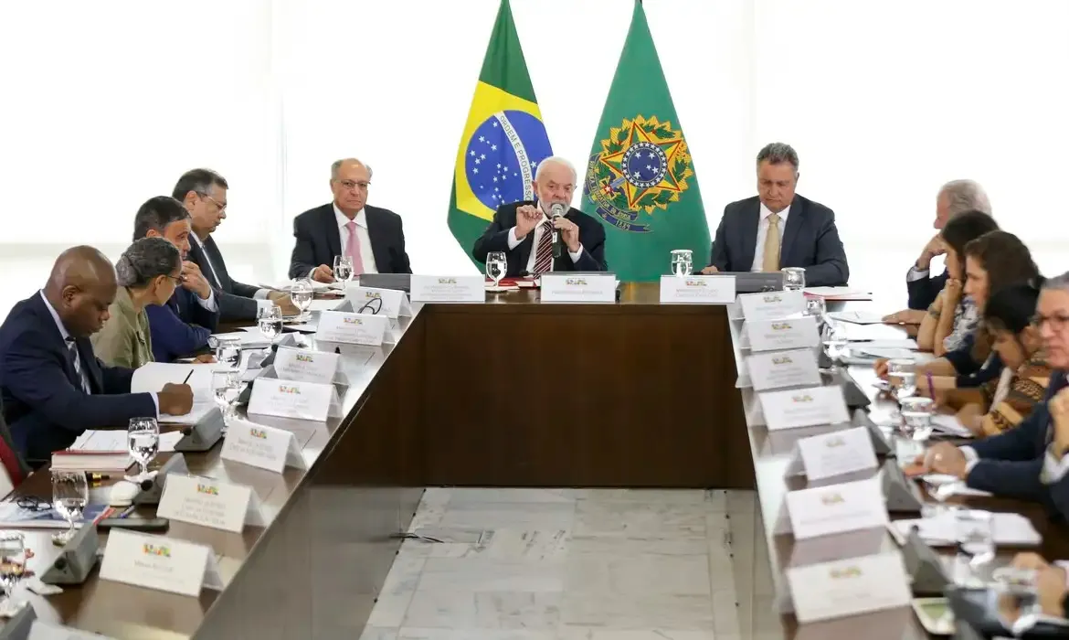 Lula coordenou reunião ministerial no Palácio do Planalto