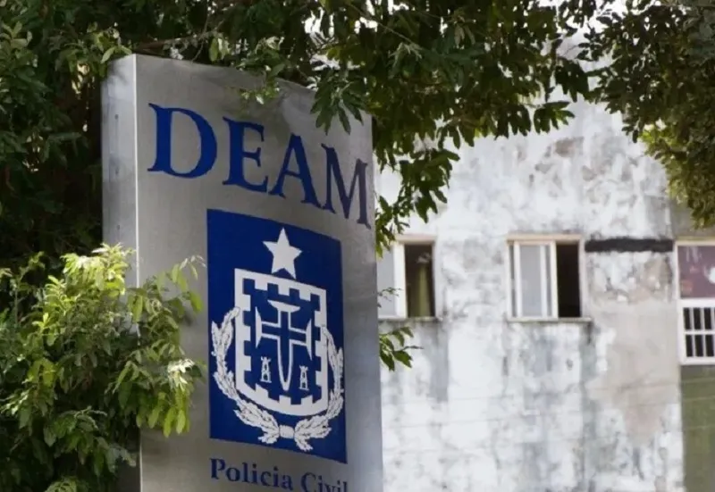 Os pedidos tomaram por base visitas técnicas à Deam localizada no Bairro de Brotas, nos últimos 7 anos